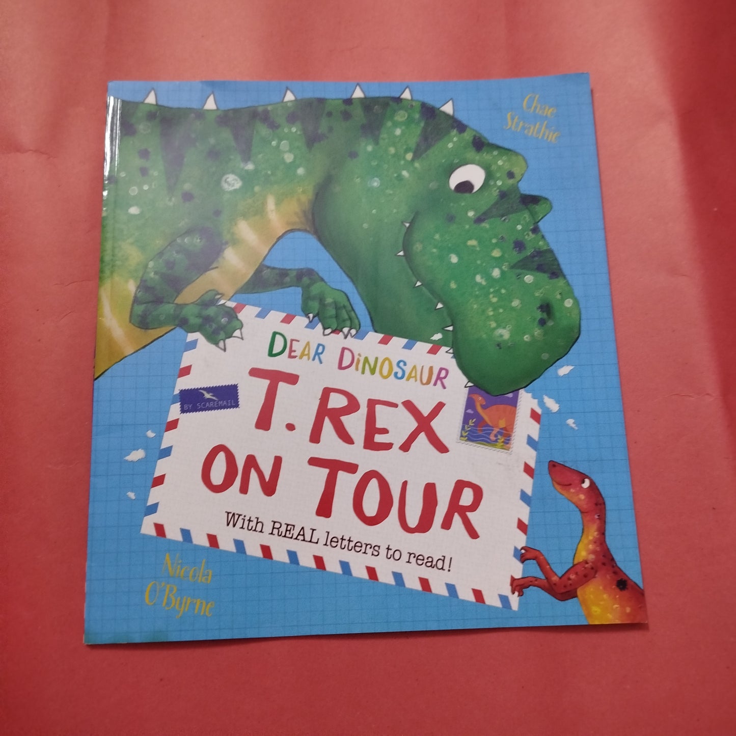 DEAR DiNOSAUR T.REX ON TOUR - lift the flap