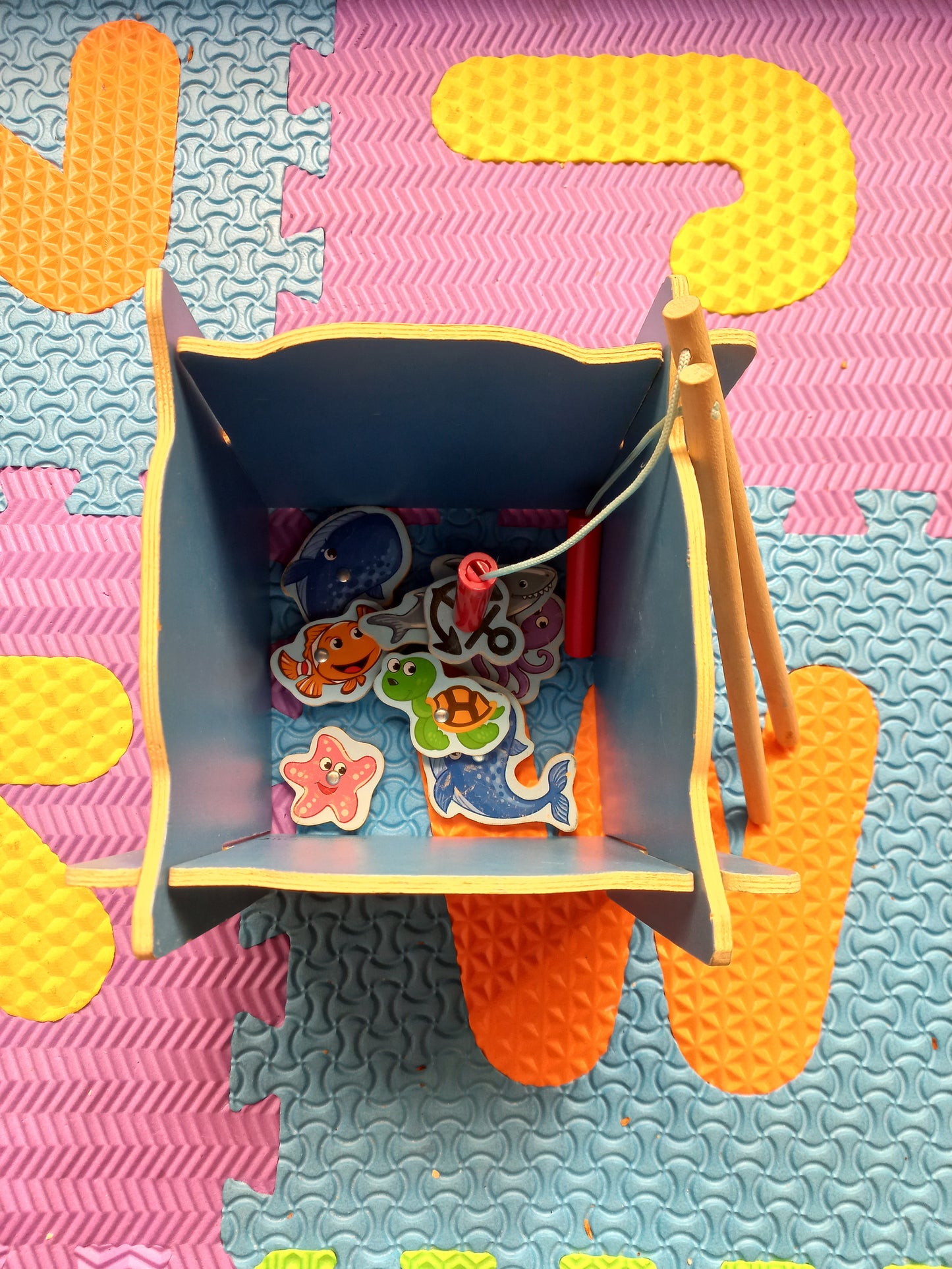 Magnetic fishing set