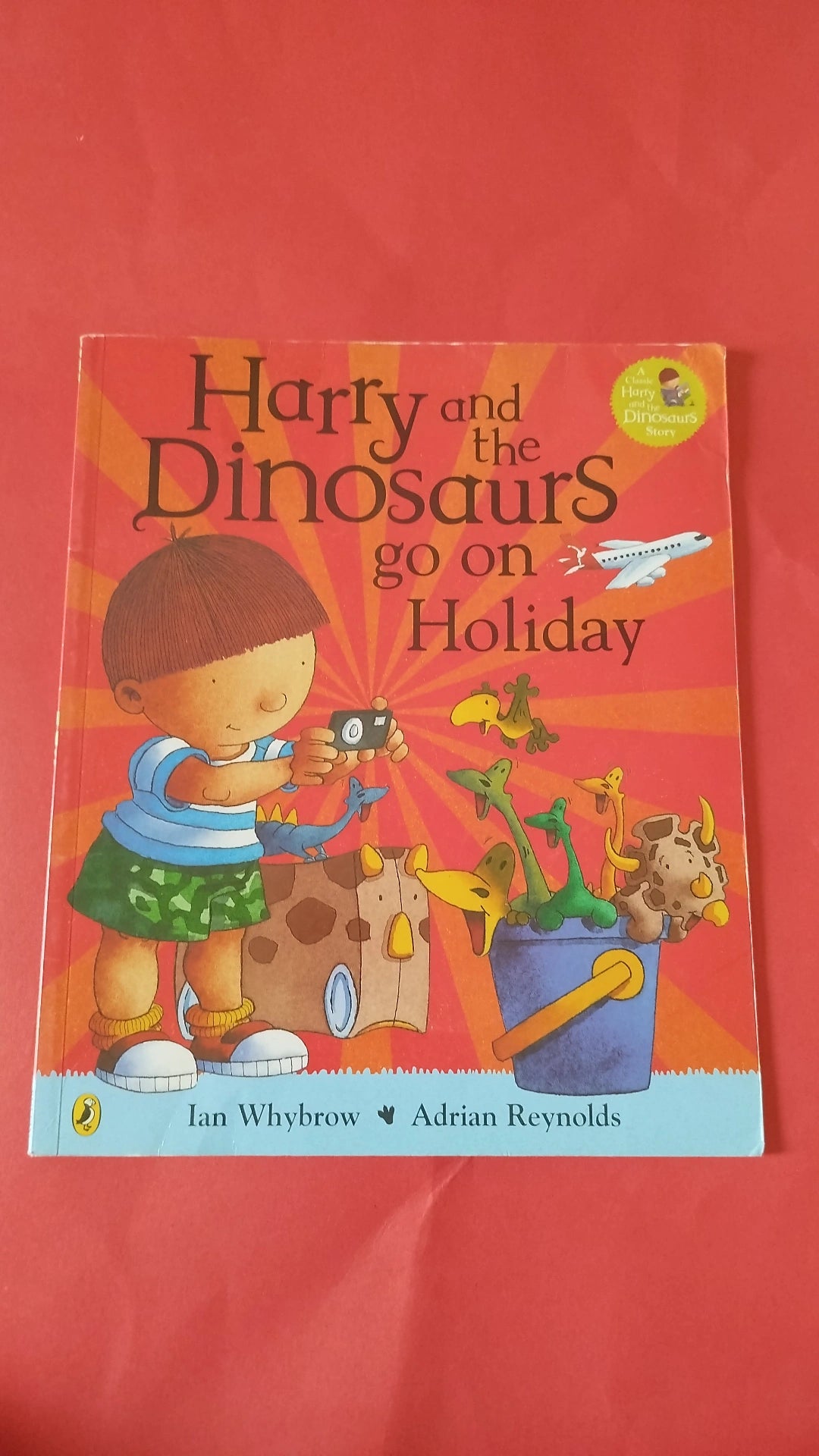 Harry & the Dinosaurs go on holiday