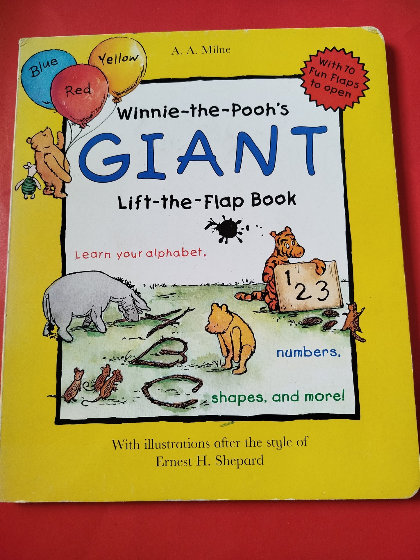 Winnie the Pooh's Giant Lift the-Flap