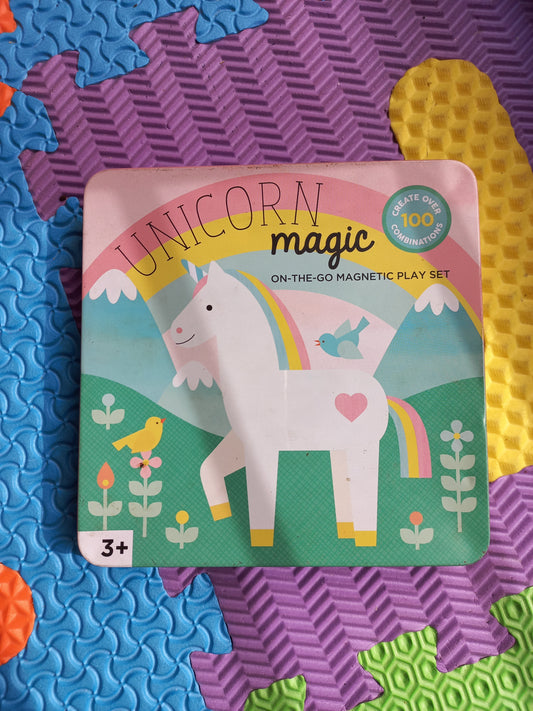 M&S magnetic unicorn playset